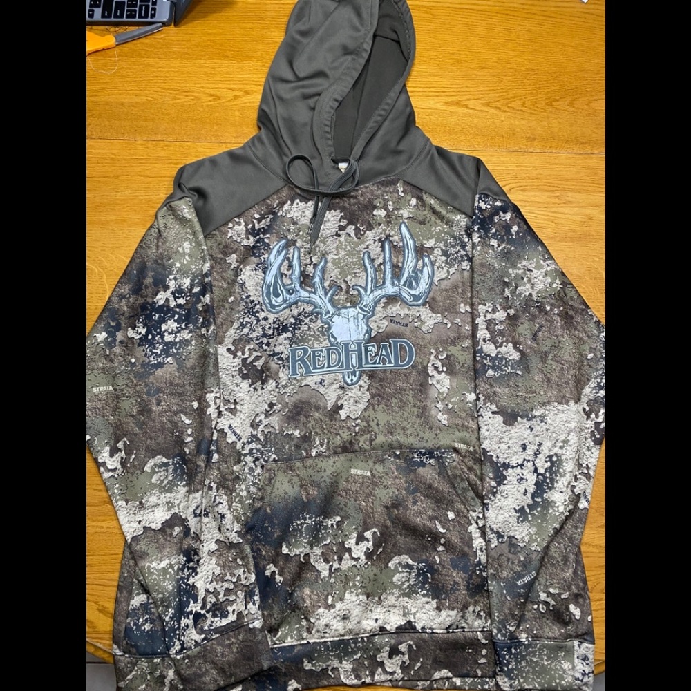 Red head camo hoodie L